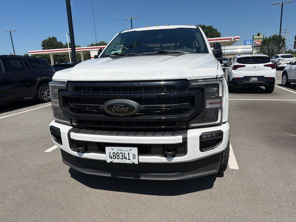 Used 2021 White Metallic Ford Lariat image 1