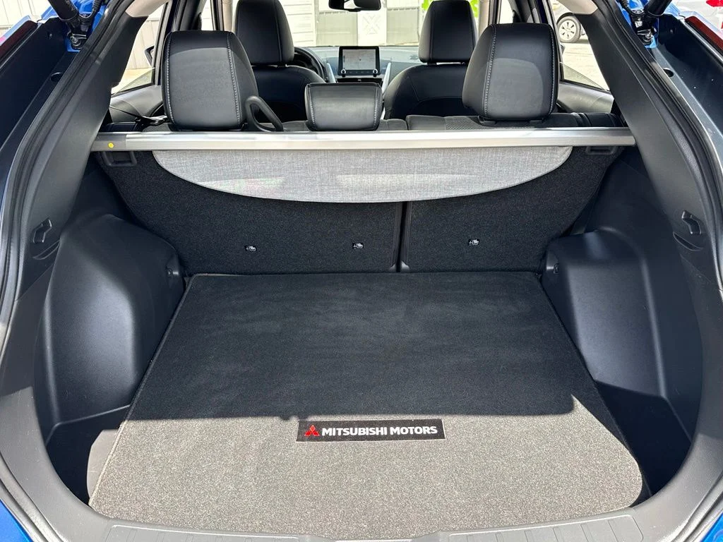 Used 2024 Blue Mitsubishi SE image 26