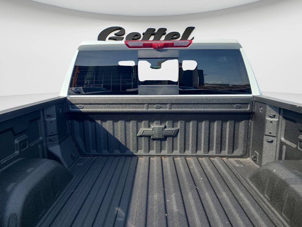 New 2026 Polar White Tricoat Chevrolet High Country image 9