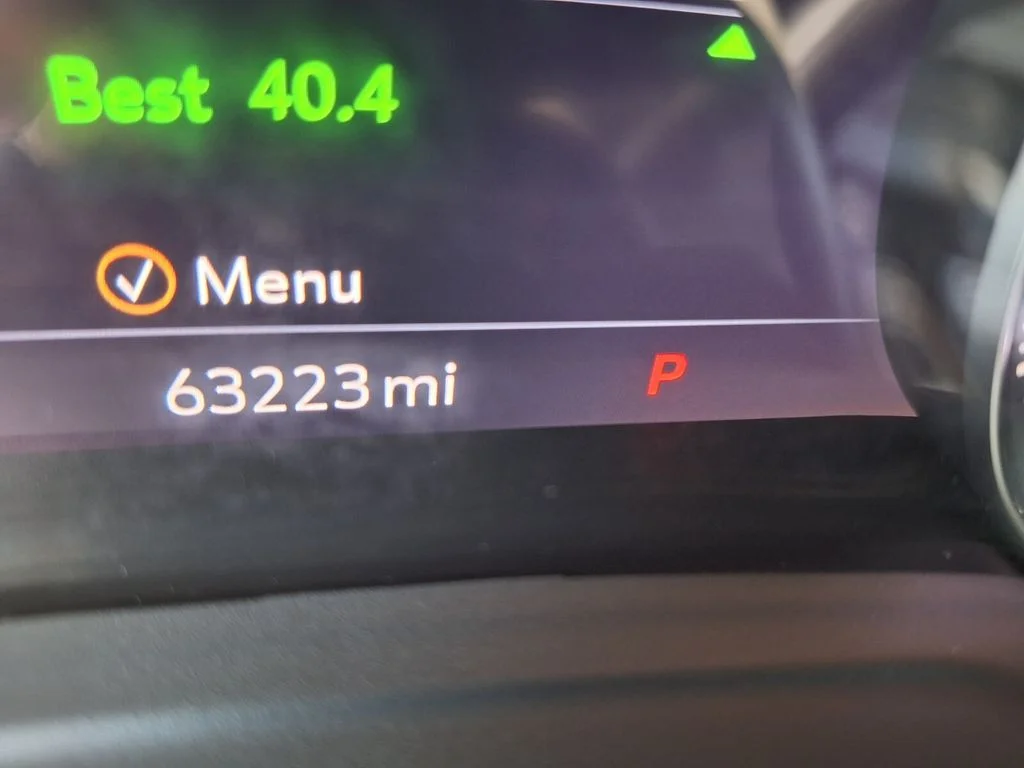 Used 2023 Black Buick Essence image 18