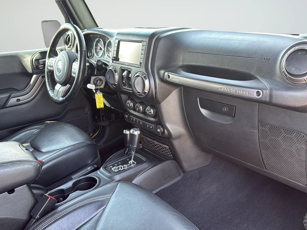 Used 2018 Black Jeep Unlimited Altitude image 16