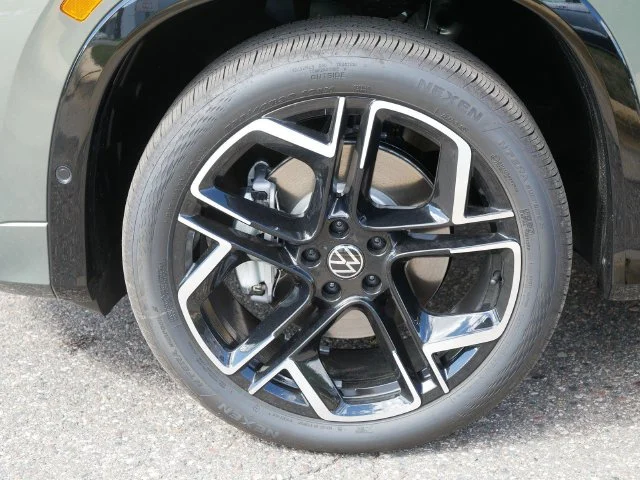 New 2026 Green Volkswagen SEL R-Line Turbo image 5