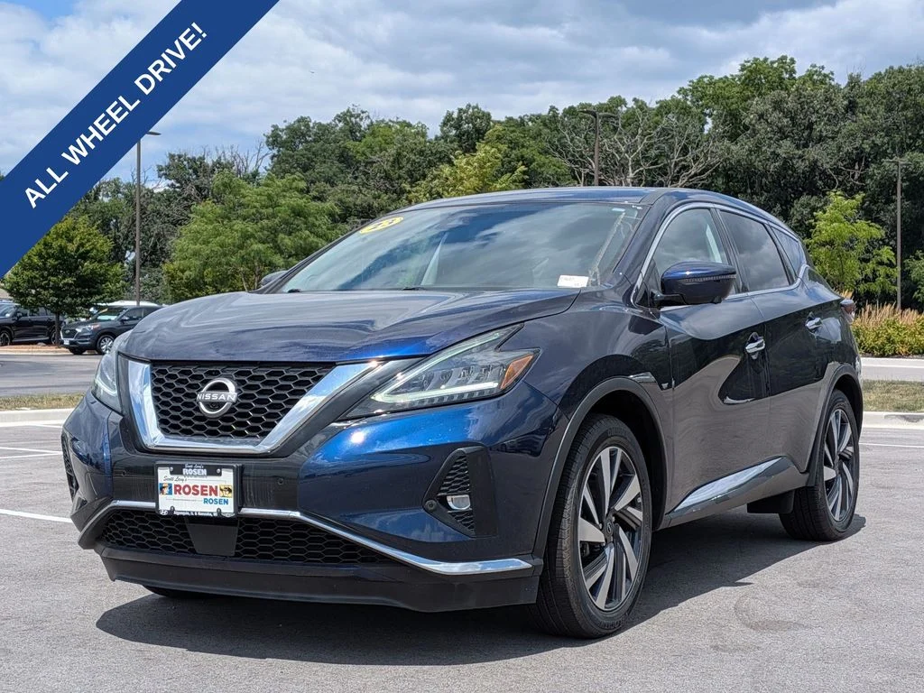 Used 2023 Blue Nissan SL image 3