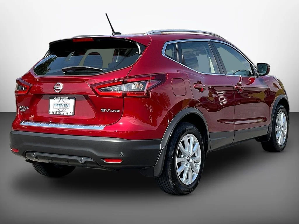 Used 2021 Scarlet Nissan SV image 6