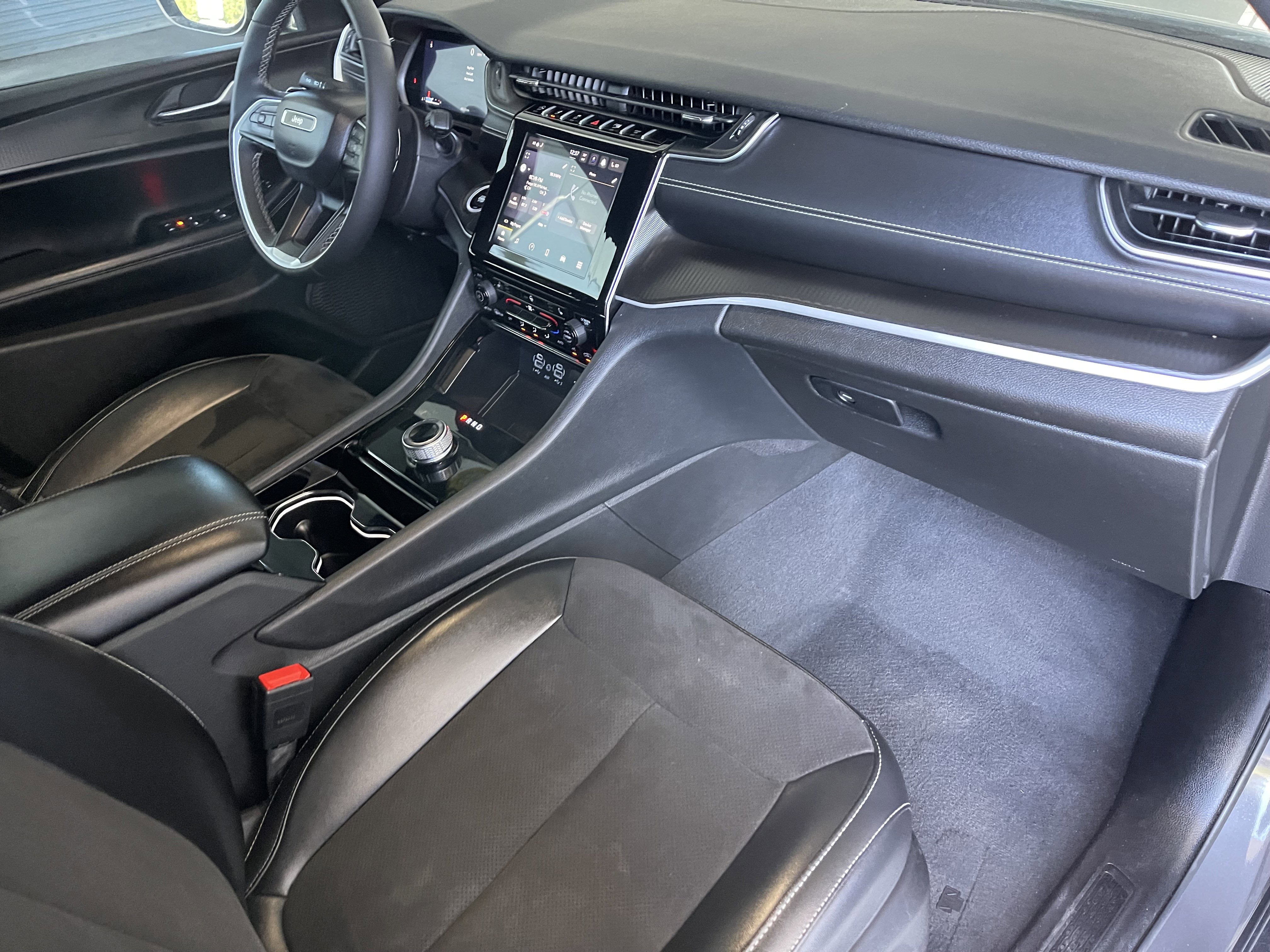 Used 2023 Gray Jeep Altitude X image 20