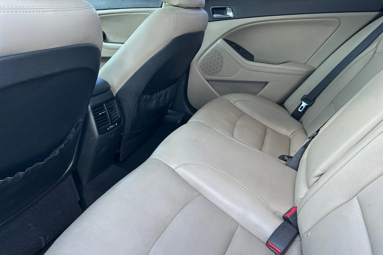 Used 2015 Dark Cherry Kia EX image 11