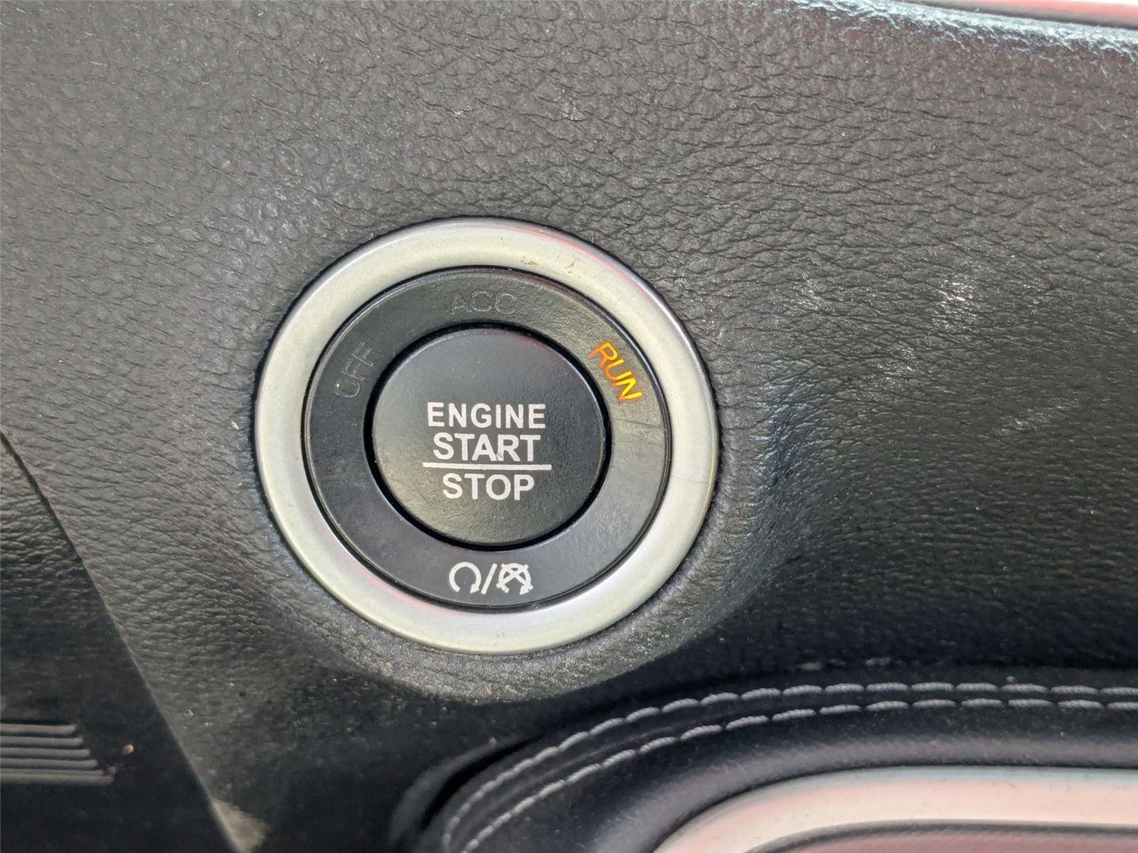 Used 2022 Frostbite Dodge SXT image 23