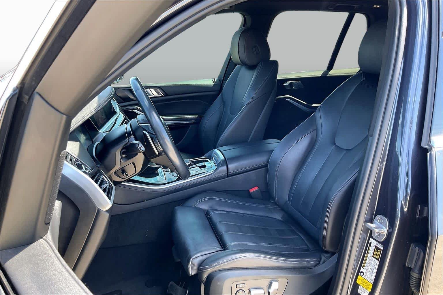 Used 2020 Arctic Gray Metallic BMW sDrive40i image 7