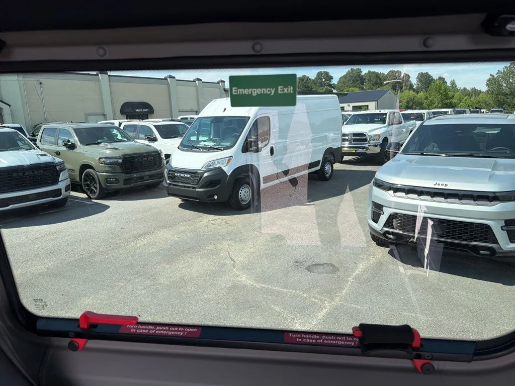 Used 2017 White Mercedes-Benz Cab Chassis 144 WB image 27