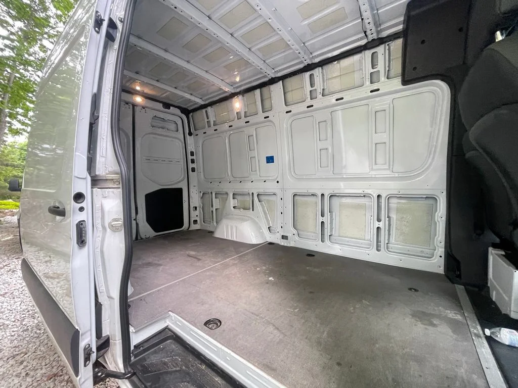 Used 2025 White Mercedes-Benz Cargo 144 WB image 18