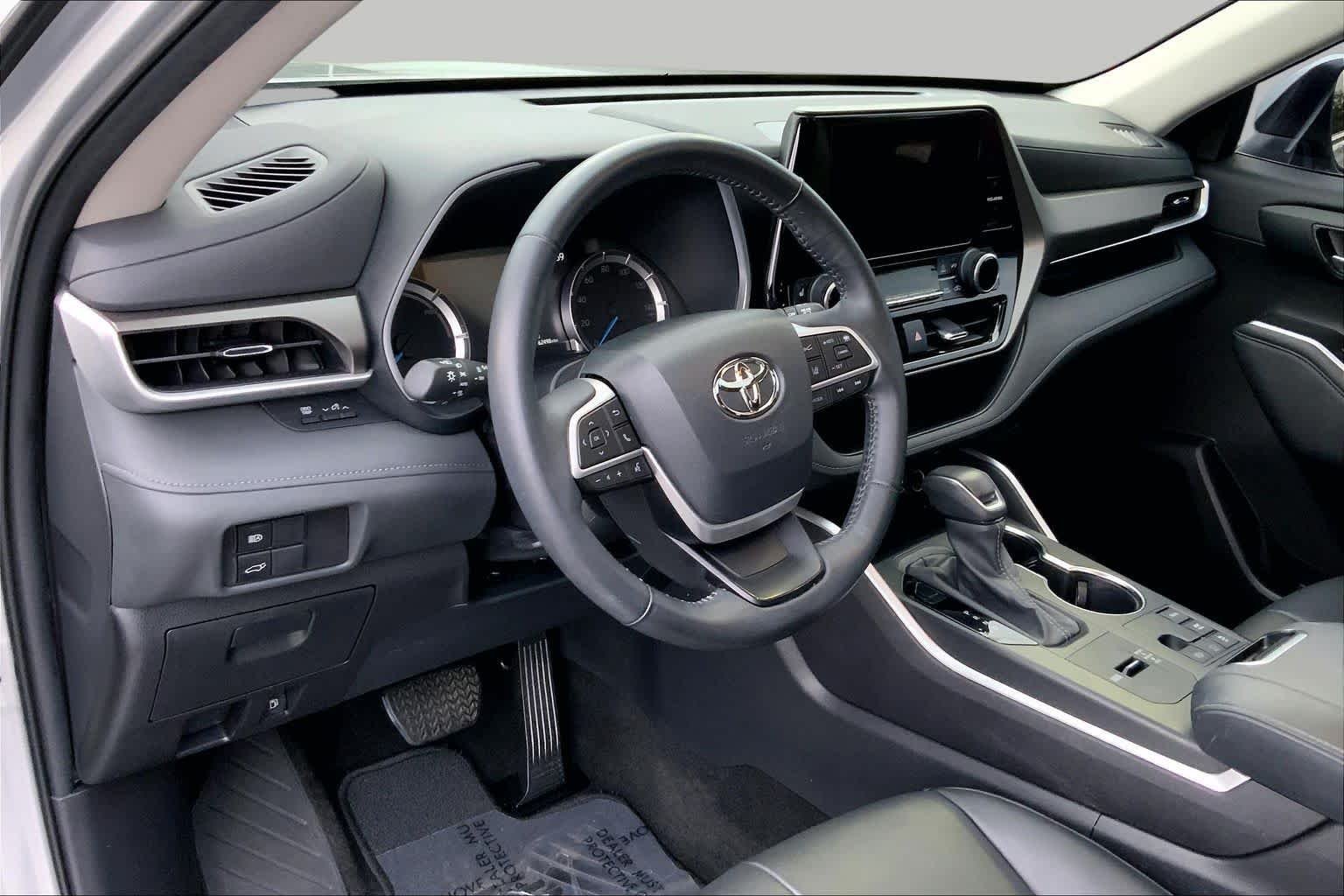 Used 2023 Celestial Silver Metallic Toyota Hybrid XLE image 15