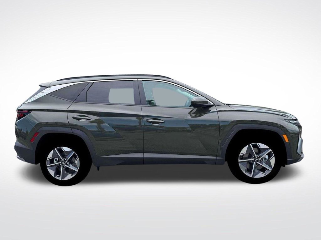 New 2026 Green Hyundai SEL FWD image 28