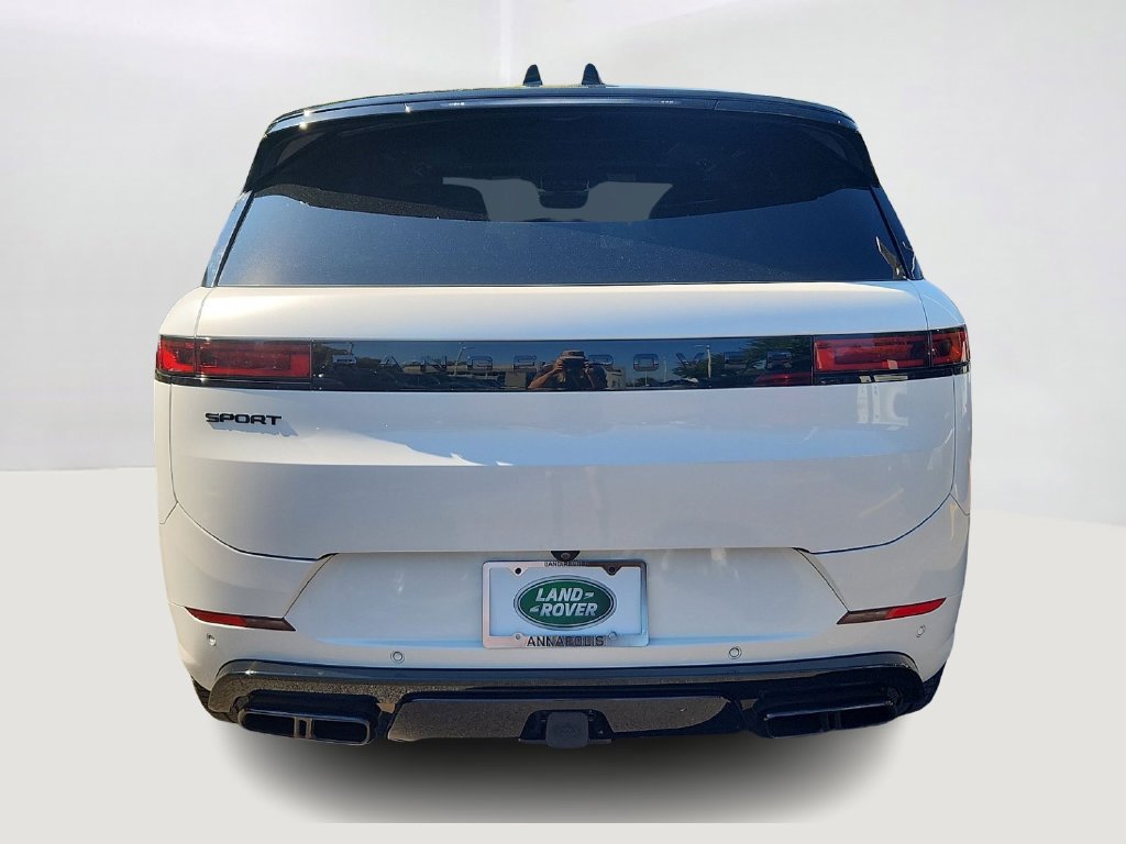 Used 2024 Ostuni Pearl White Metallic Land Rover Dynamic SE image 5