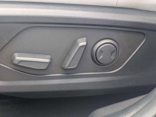 New 2026 Silver Hyundai SEL FWD image 21