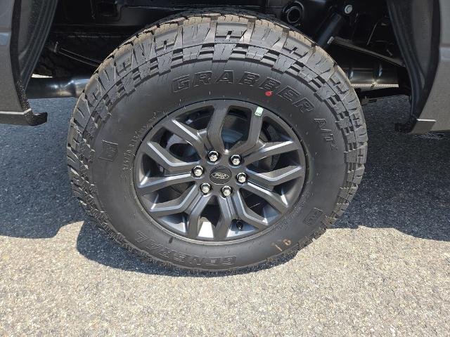 New 2026 Carbonized Gray Metallic Ford Tremor® image 23