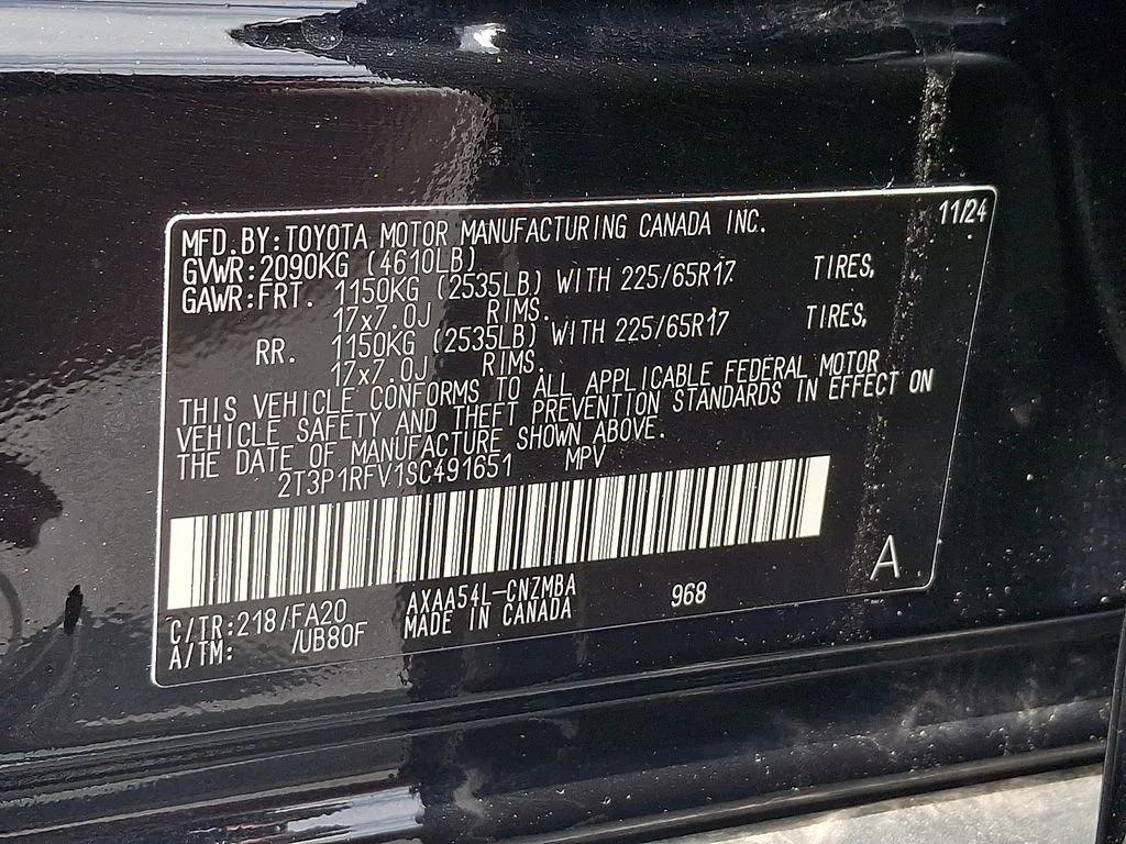2025 Toyota RAV4 XLE - Photo 27