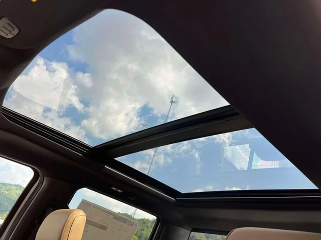 New 2027 Star White Metallic Tri-Coat Ford F-350® Lariat® image 30