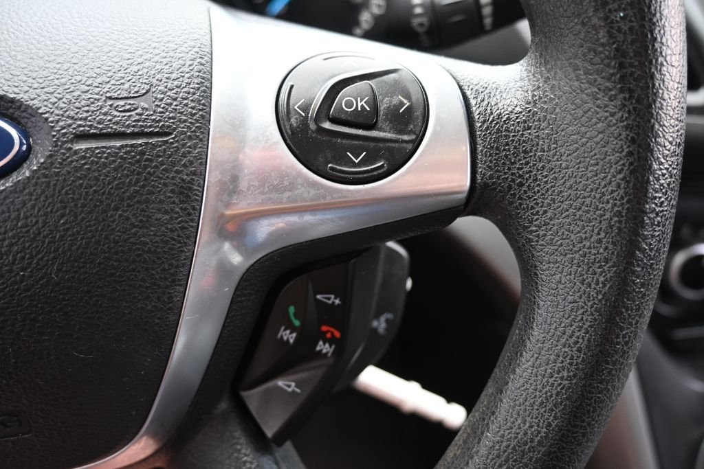 Used 2013 Oxford White Ford SE image 30