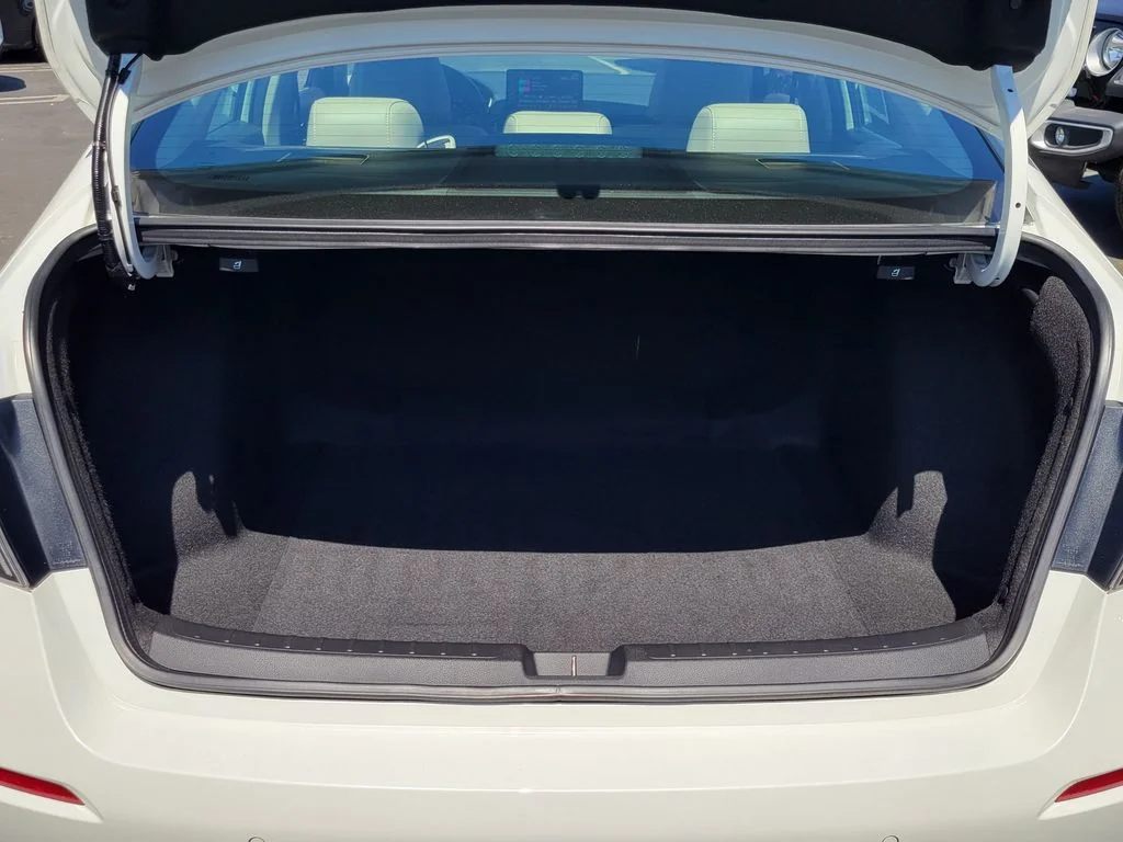 Used 2024 White Honda Touring image 21