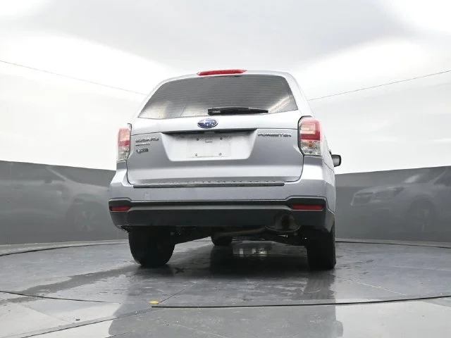 Used 2018 Silver Subaru 2.5i image 36
