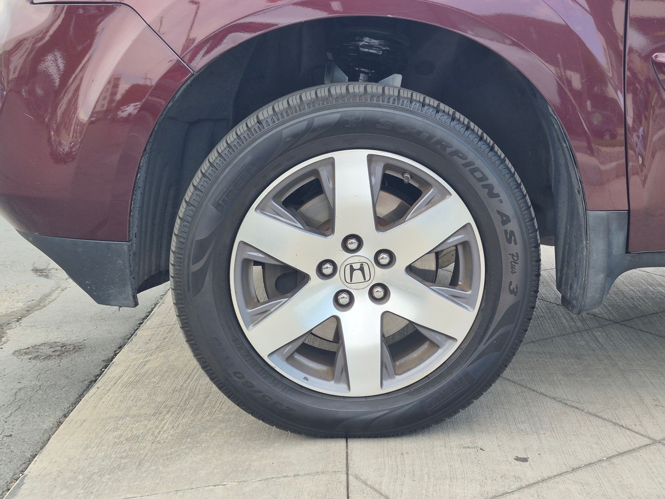 Used 2012 Maroon Honda Touring image 12