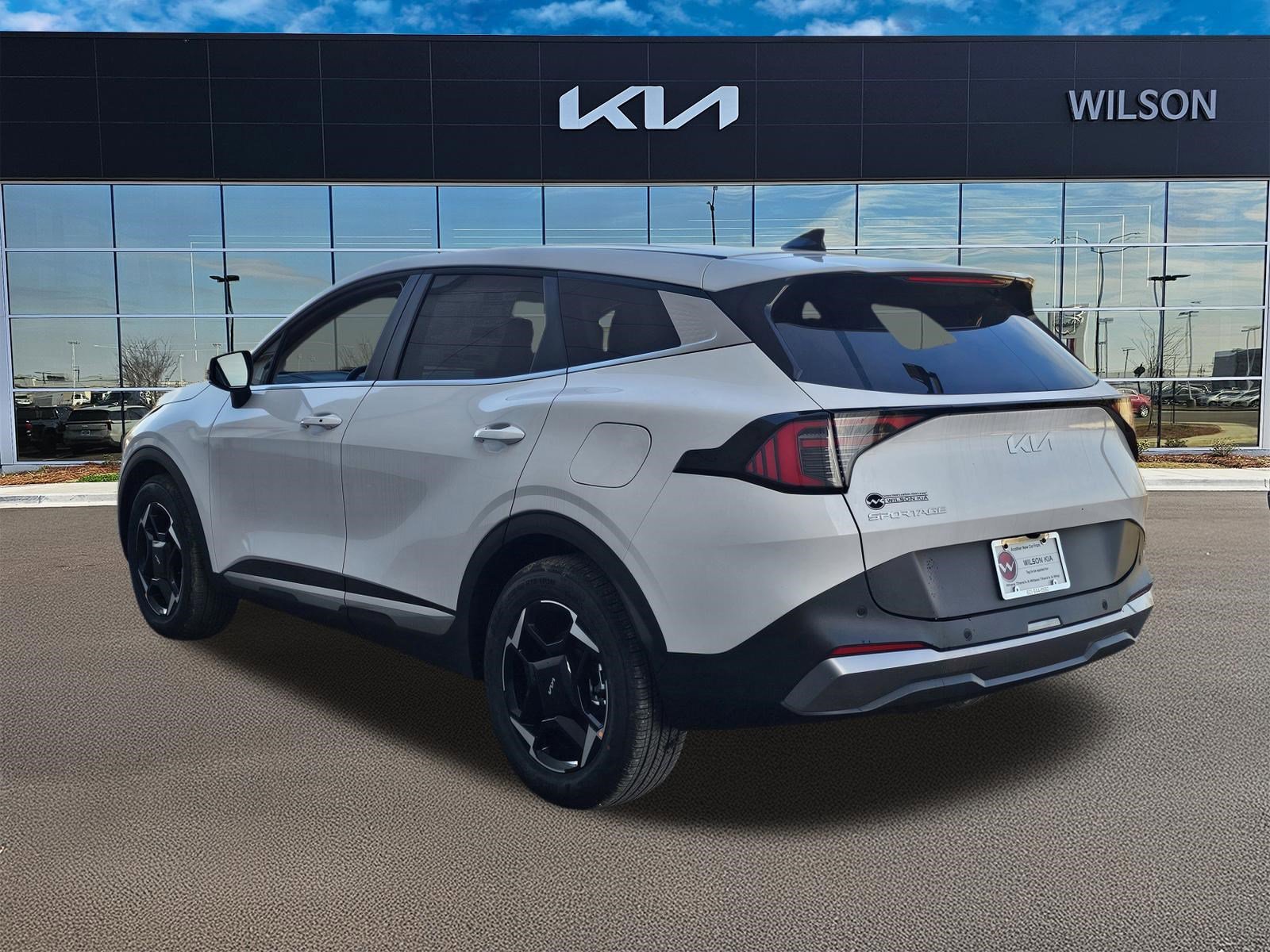 New 2026 Glacial White Pearl Kia EX image 3