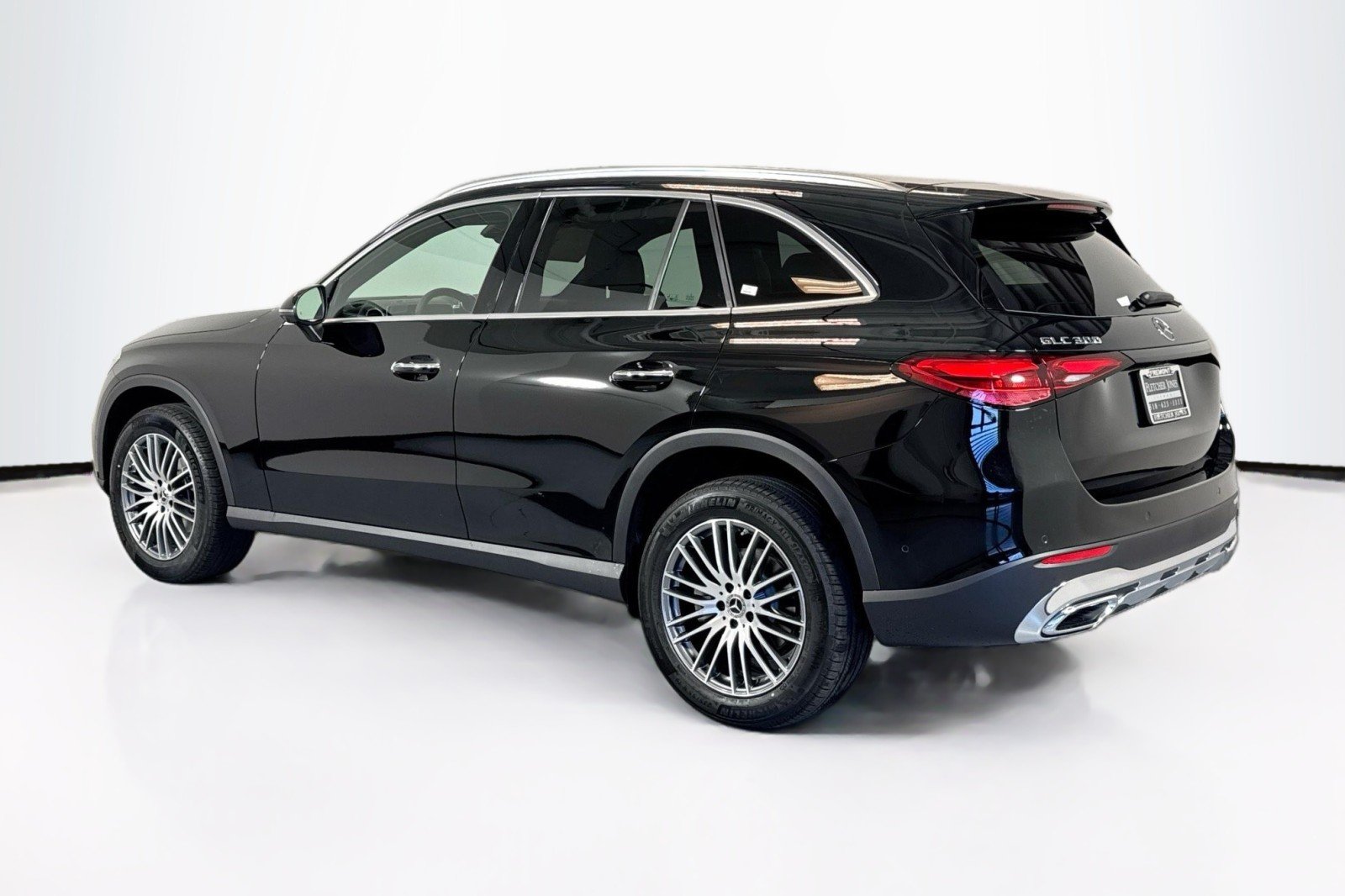 New 2026 Black Mercedes-Benz GLC 300 SUV image 7