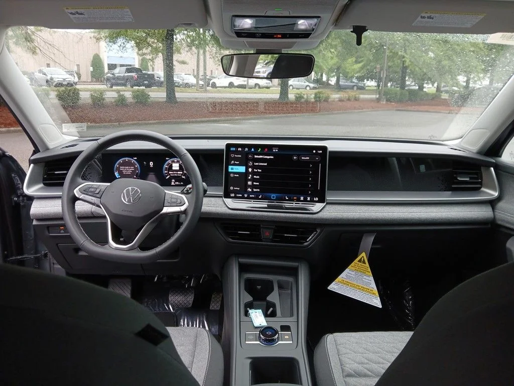 2025 Volkswagen Tiguan S - Photo 13