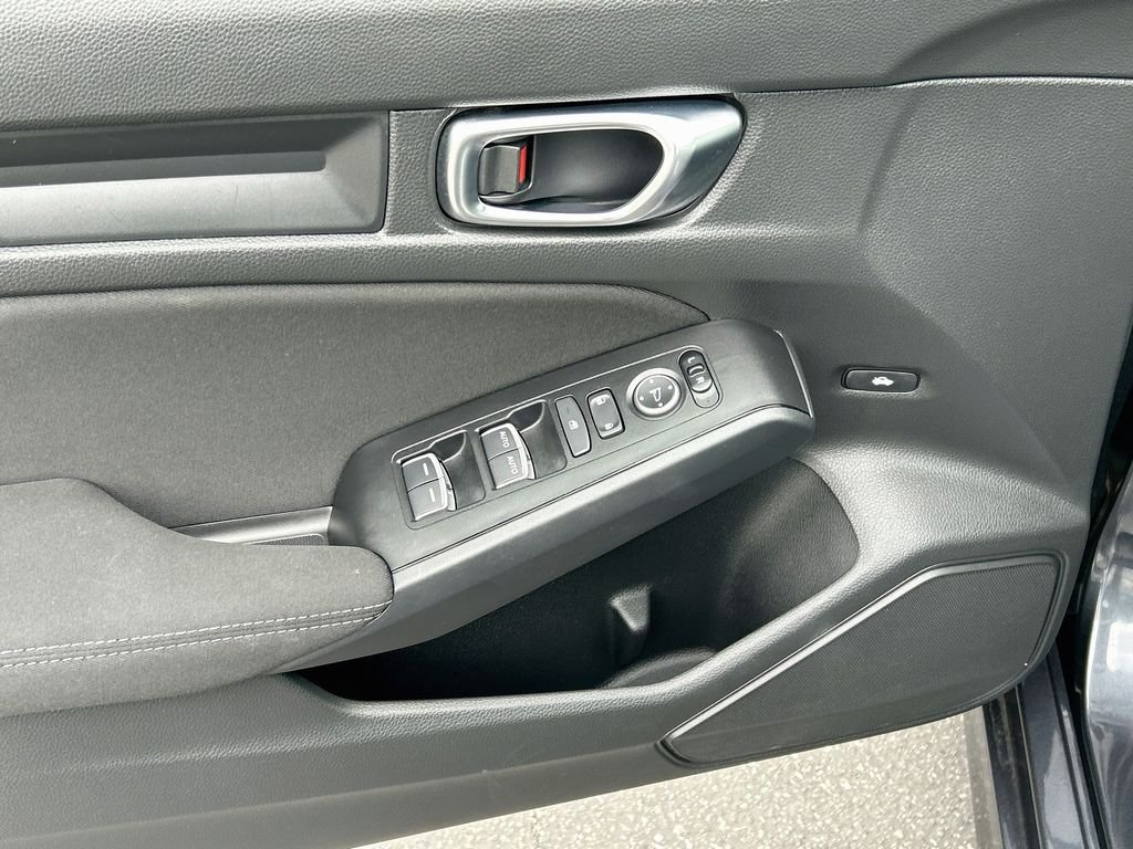 Certified Used 2022 Meteorite Gray Metallic Honda LX image 17