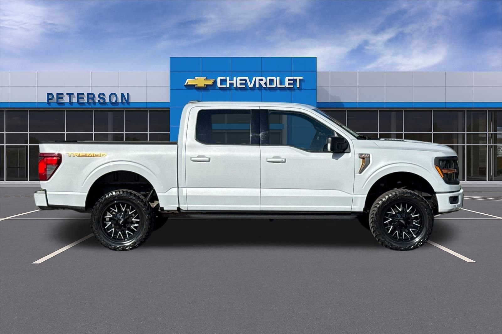 Used 2025 White Ford Tremor image 3