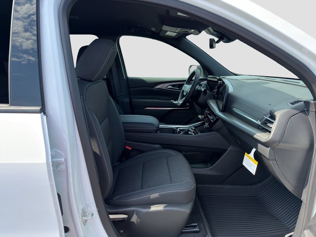 New 2026 Summit White Chevrolet LT image 27