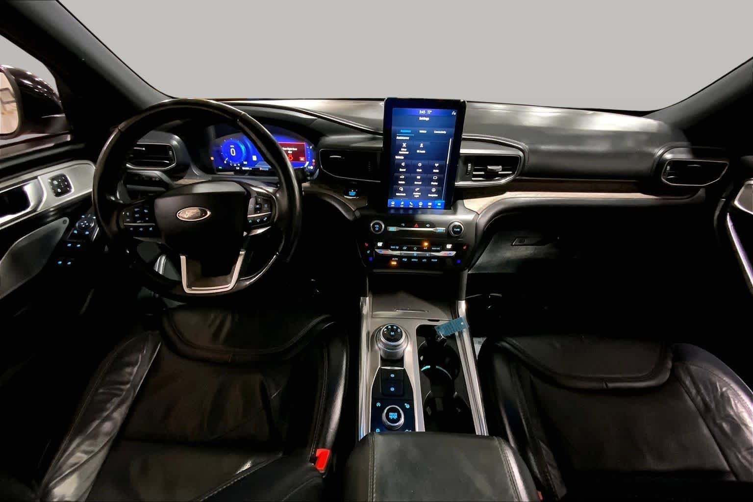 Used 2020 Iconic Silver Metallic Ford Platinum image 16