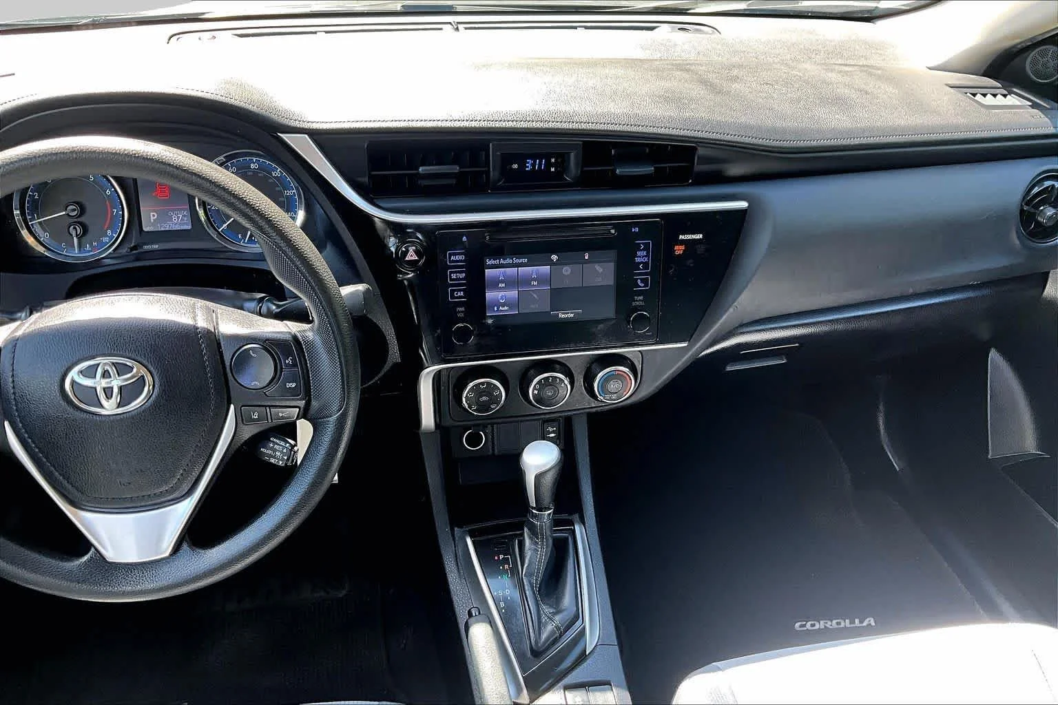 Used 2017 Slate Metallic Toyota L image 7