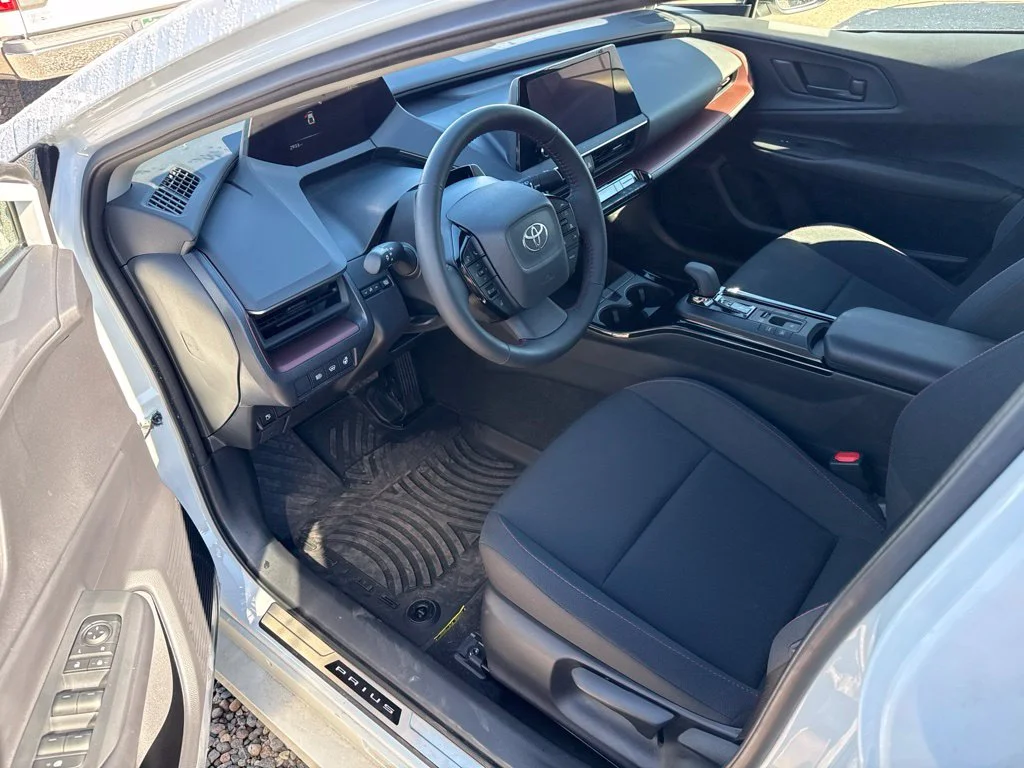 Used 2025 Pearl Toyota SE image 11