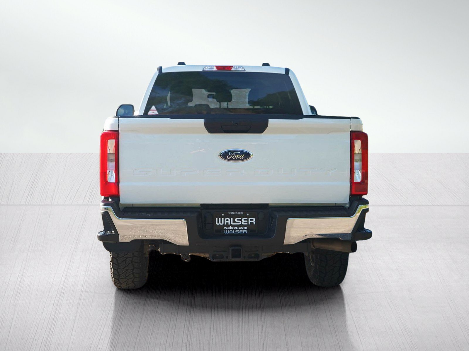 Used 2023 Oxford White Ford Xlt image 4