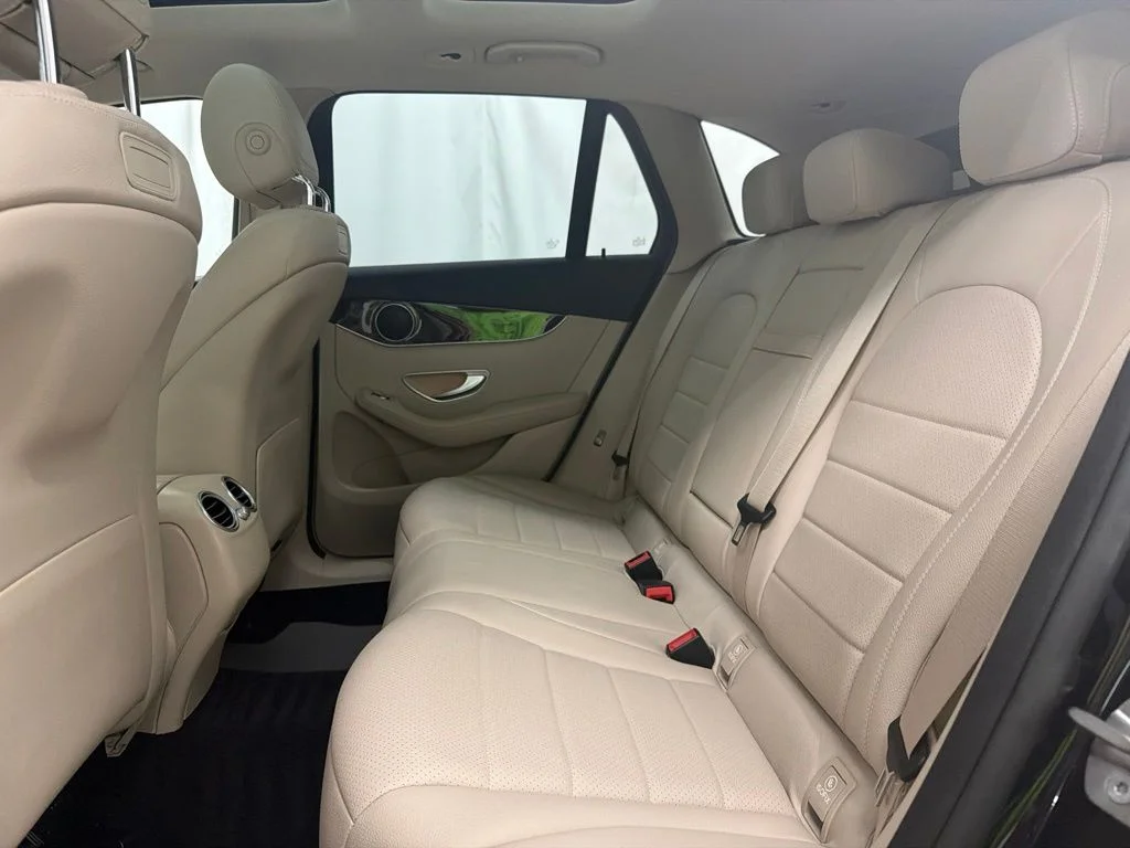 Used 2018  Mercedes-Benz GLC 300 image 24