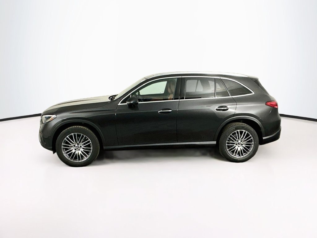 New 2027 Graphite Grey Metallic Mercedes-Benz GLC 300 image 35