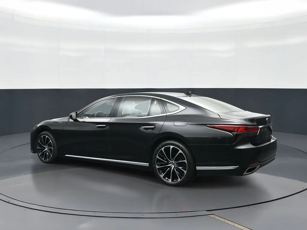 Used 2022 Black Lexus 500 Base image 3