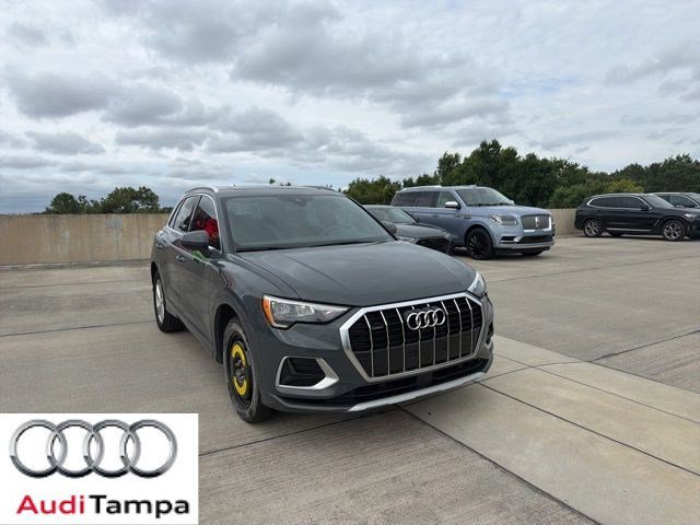2022 Audi Q3 40 TFSI Premium quattro's photo