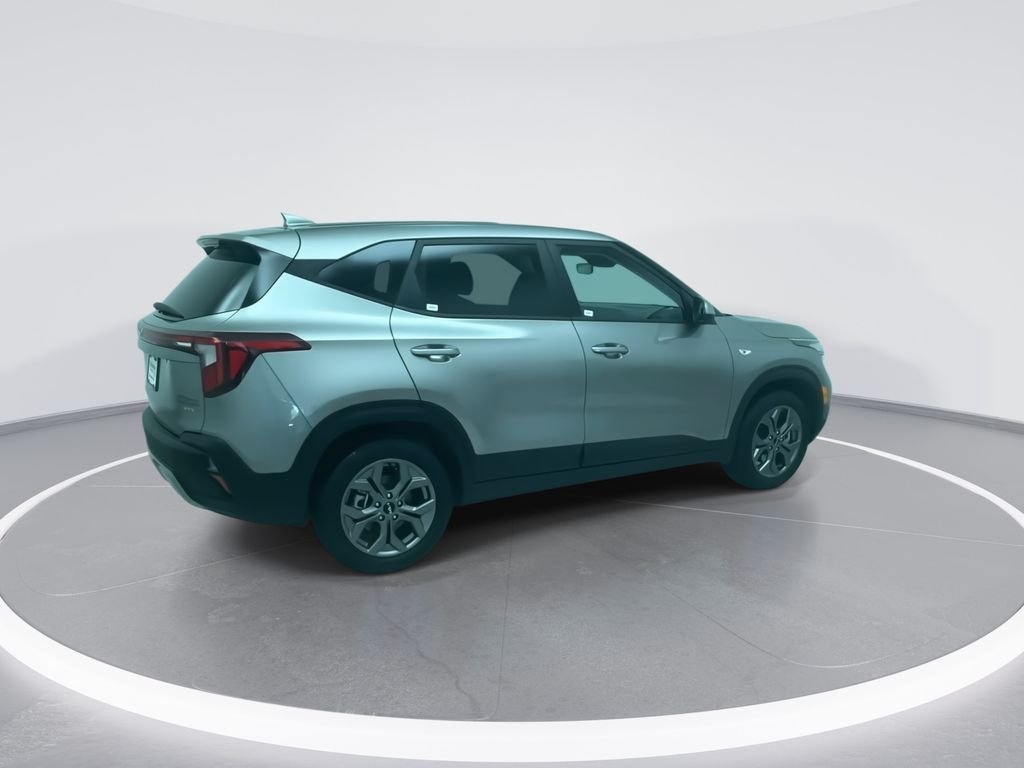 Used 2023 Silver Kia SX image 9