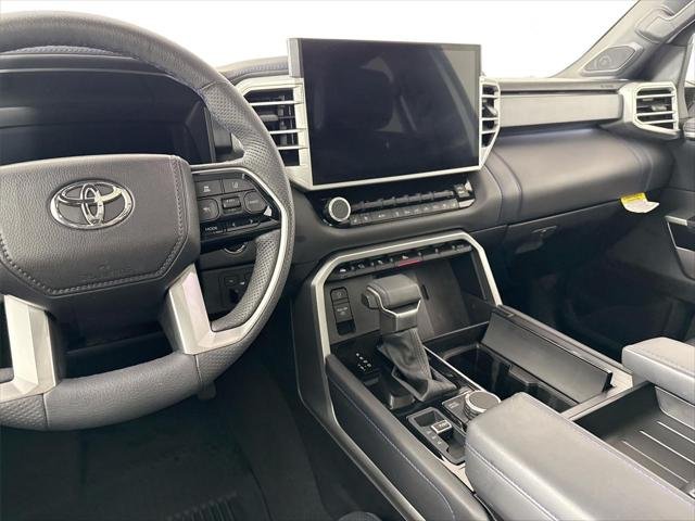 Certified Used 2025 WIND CHILL PEARL Toyota  image 33