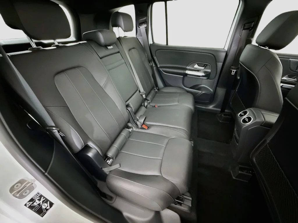 Used 2025 White Mercedes-Benz GLB 250 image 26