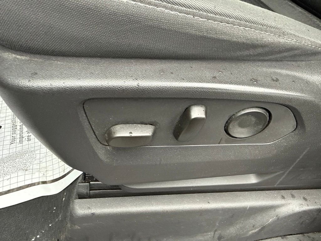 Used 2023 White GMC Pro image 25