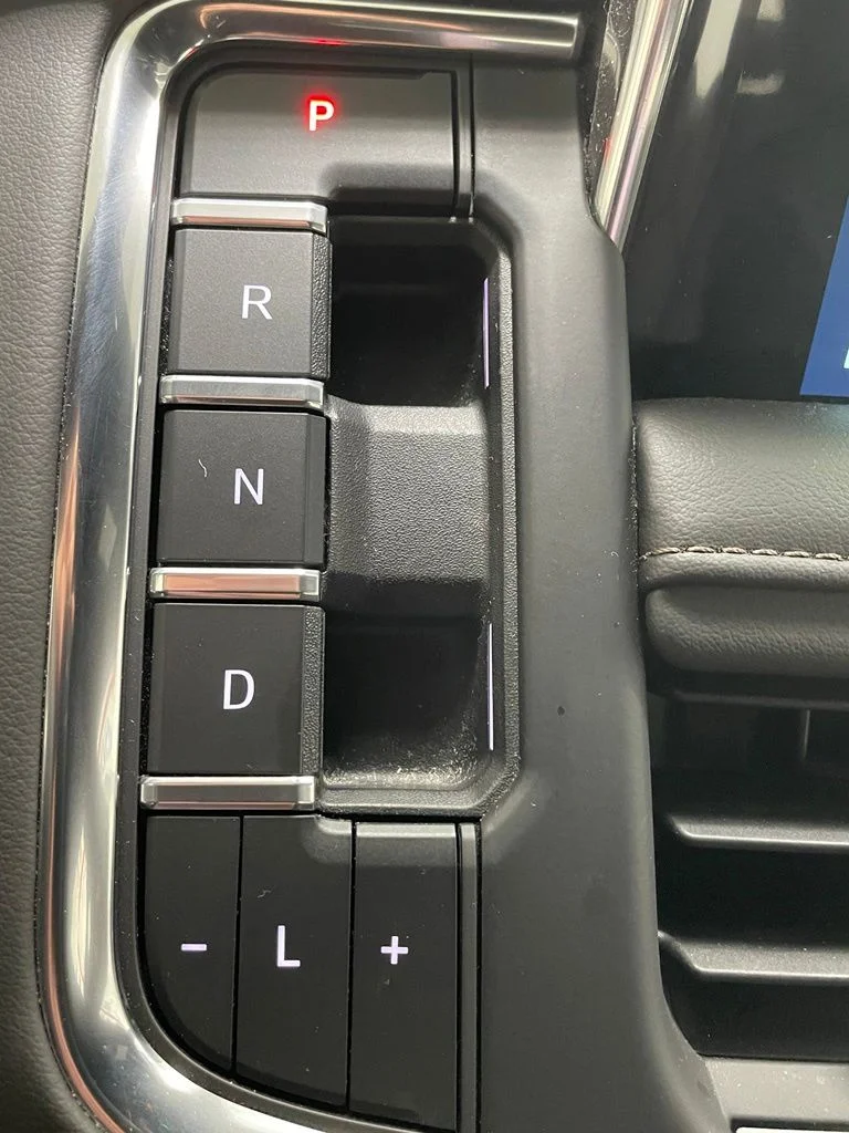 Used 2023 Black Chevrolet High Country image 36