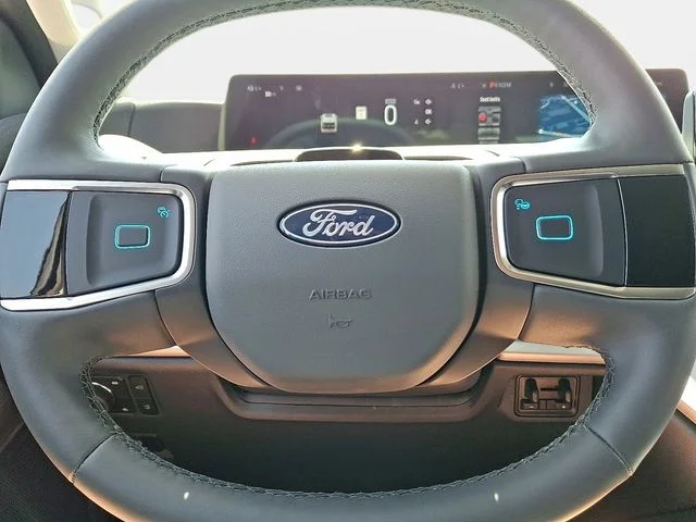 New 2026 Star White Metallic Tri-Coat Ford Active image 11