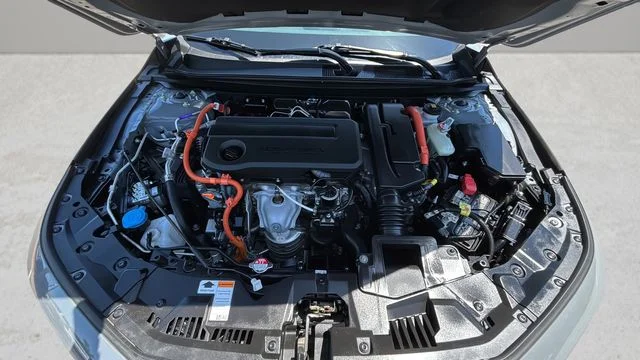 Used 2023 Silver Honda Sport-L image 32