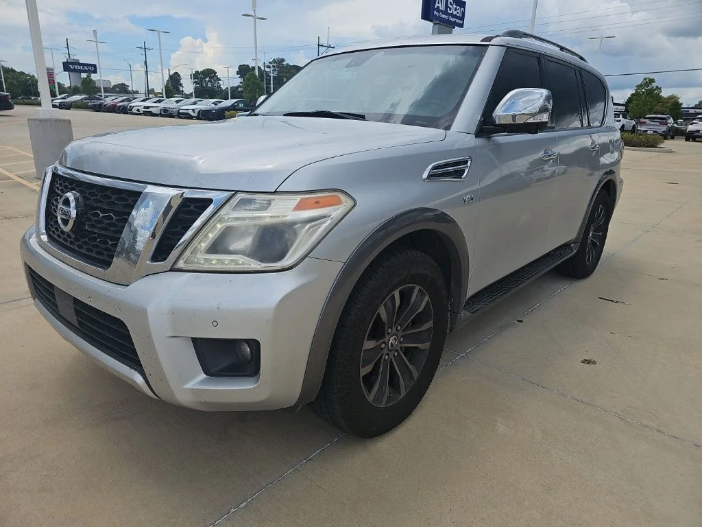 Used 2017 Silver Nissan Platinum image 3