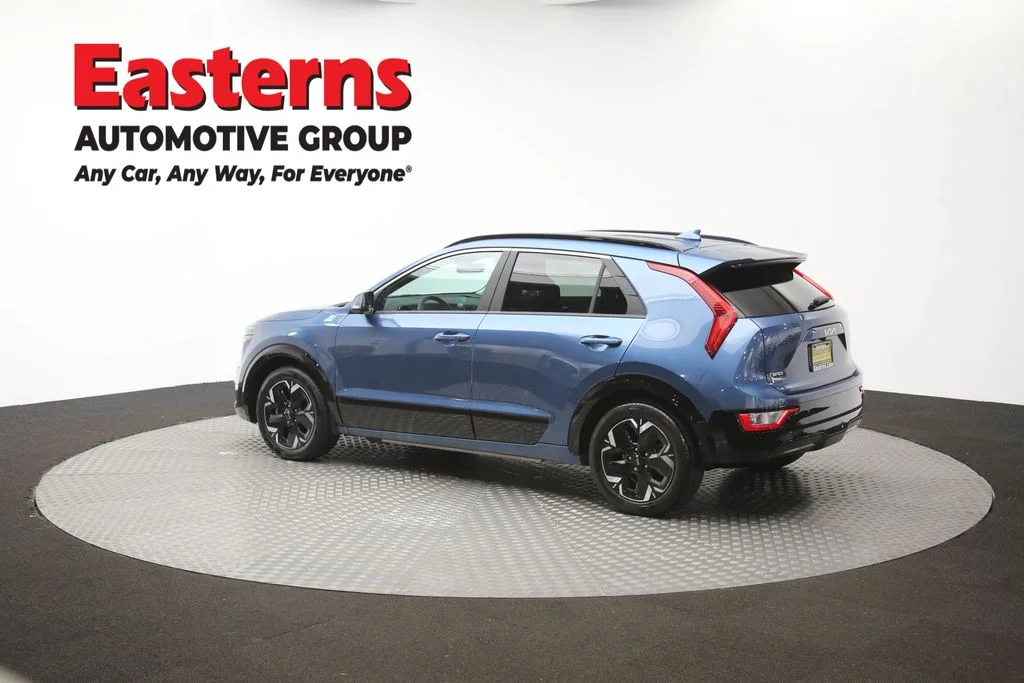 Used 2024 Blue Kia Wind image 64