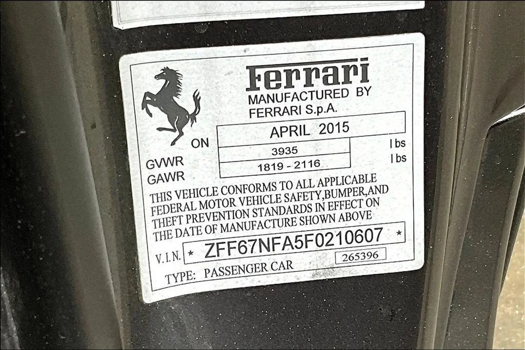 Used 2015 Grigio Silverstone Ferrari  image 17