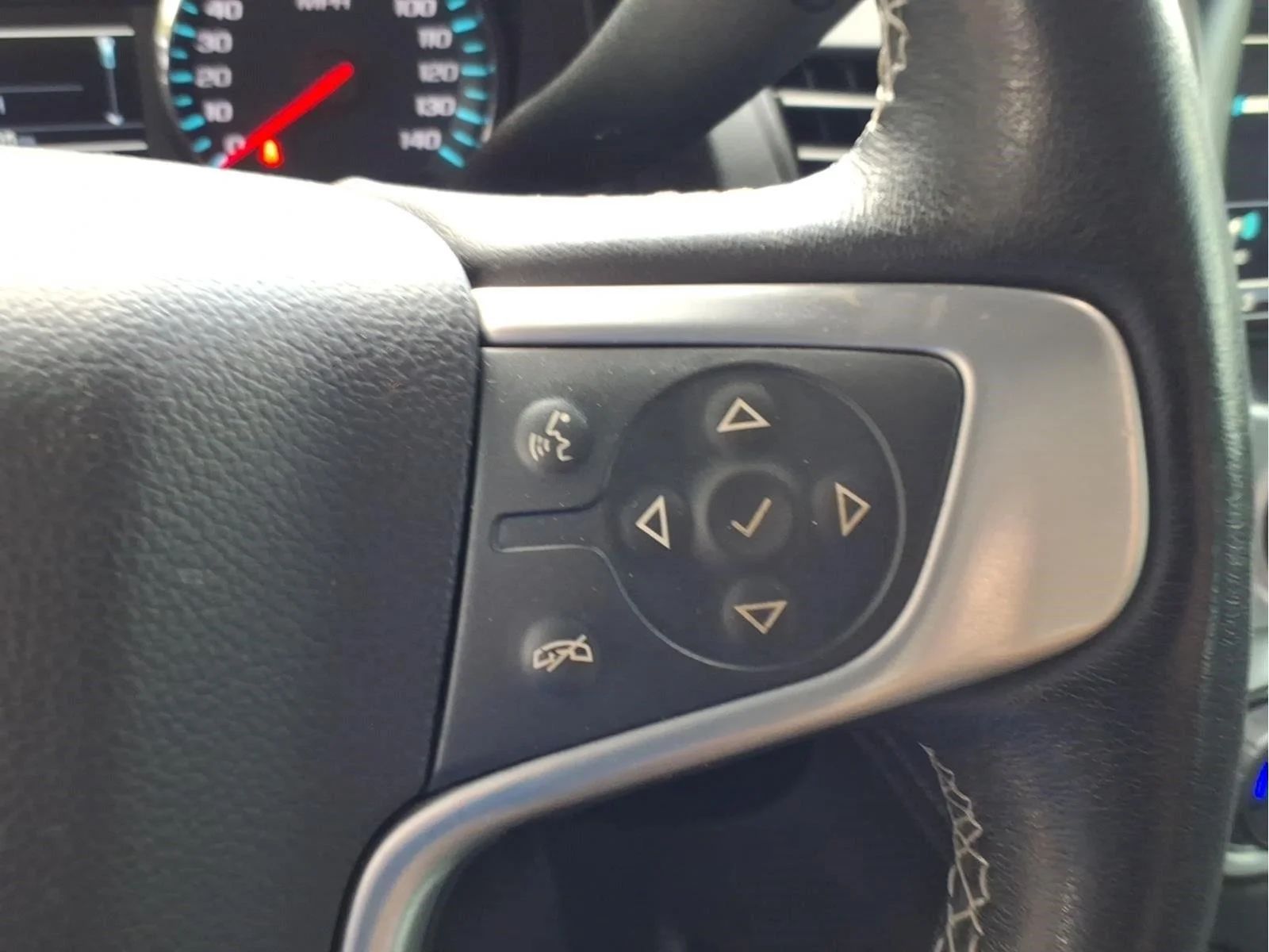 Used 2019 Onyx Black GMC SLT image 22